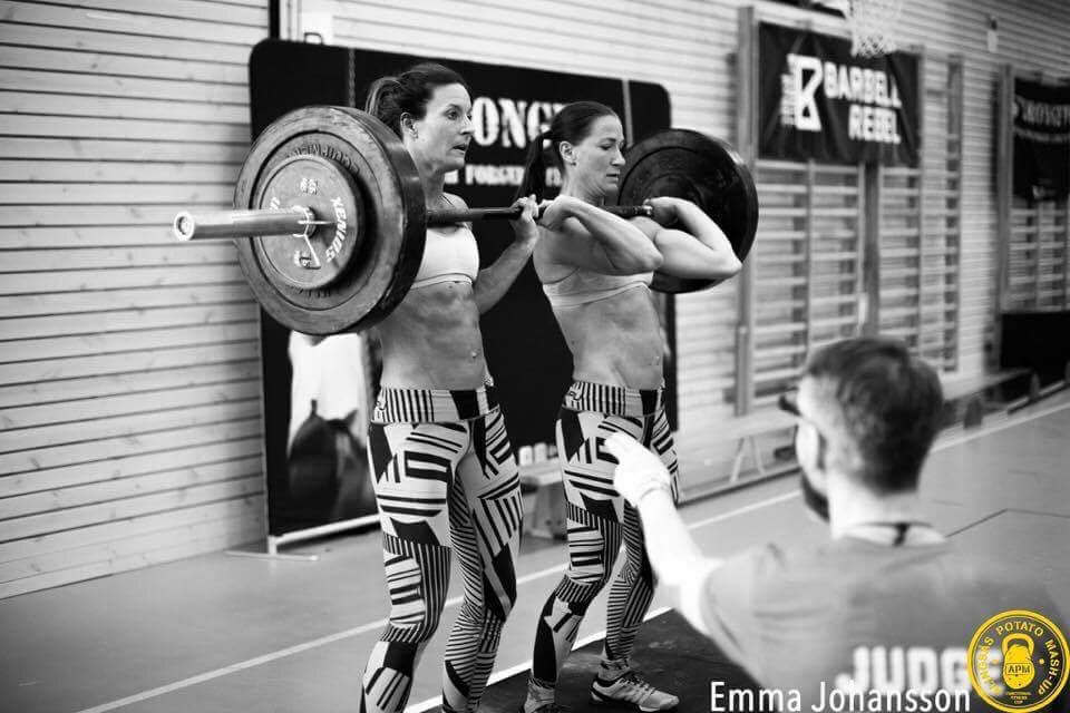 Anna Vikström tävlar i tyngdlyftning och funktionell fitness